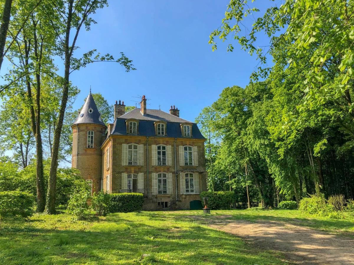Private Castle With Park - Chateau Guillermo La Moncelle Exterior photo