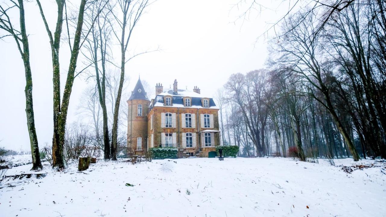 Private Castle With Park - Chateau Guillermo La Moncelle Exterior photo