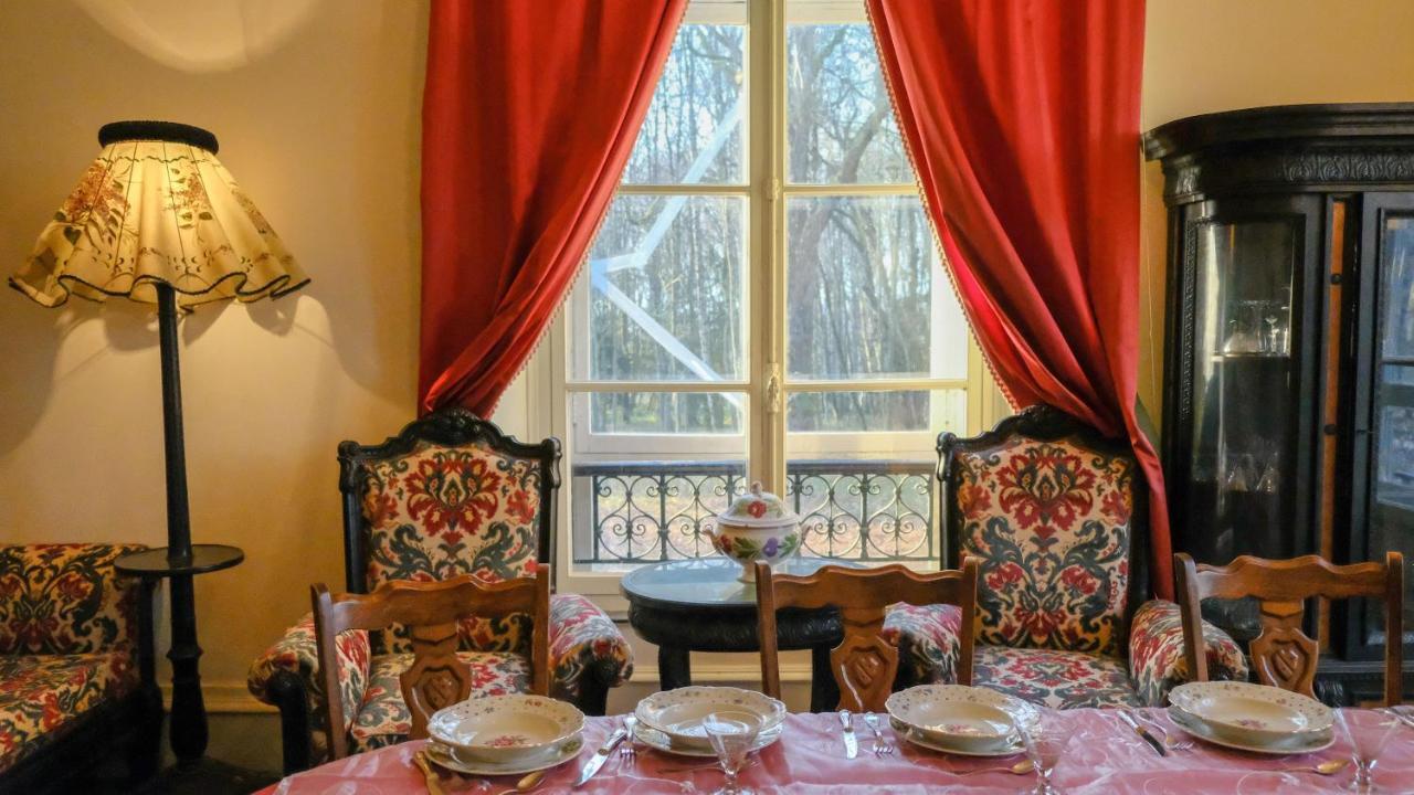 Private Castle With Park - Chateau Guillermo La Moncelle Exterior photo