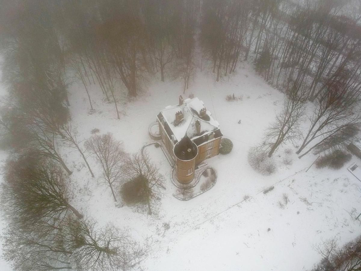 Private Castle With Park - Chateau Guillermo La Moncelle Exterior photo